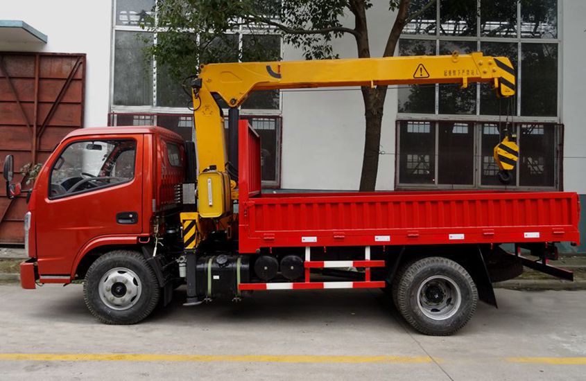 東風(fēng)2噸小型隨車吊